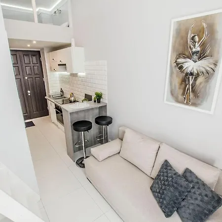 Apartment Cozy On Piramowicza Lodz (Lodz)