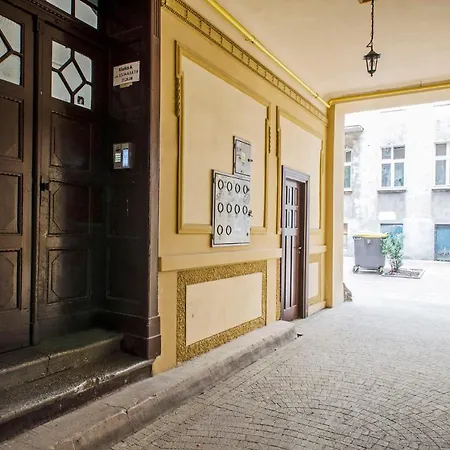 Apartment Cozy On Piramowicza Lodz (Lodz)